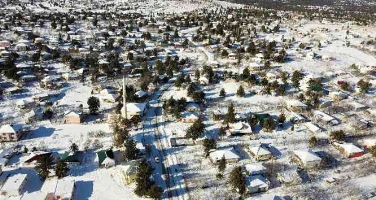 Burası ne Erzurum, ne Van....Mersin'de kar güzelliği