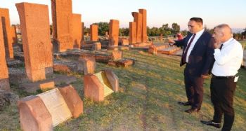 Başkan Yılmaz, Malazgirt Zaferi'nin 949. yıl kutlamalarına katıldı