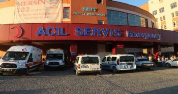 GIDA ZEHİRLENMESİ ŞÜPHESİYLE 80 ÖĞRENCİ HASTANELİK OLDU