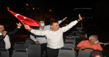 Yenişehir sokaklarında Cumhuriyet coşkusu yaşandı