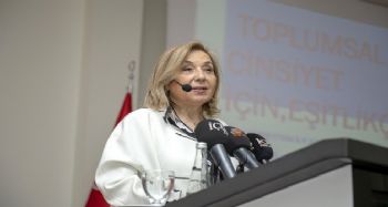Pınar Türenç: “Medyadaki haber dilinin değişmesi gerekiyor”