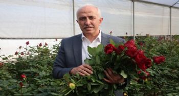 Başkan Gültak, 14 Şubat Sevgililer Gününü gül bahçesinde kutladı