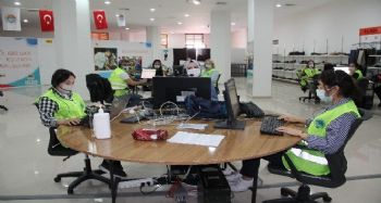 Vatandaş istiyor, 250 kişilik ekip anında yerine getiriyor