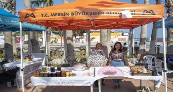 El sanatları ustaları ve kadın üreticiler, büyükşehrin stantlarında buluştu