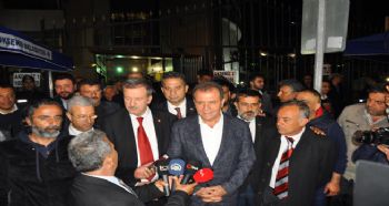 Mersin'de Büyükşehir ve 3 ilçe CHP'nin, 8 ilçe MHP'nin, 2 ilçe AK Parti'nin oldu