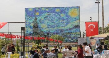 Mersinli öğrenciler, 3 milyon pulla Van Gogh'un ‘Yıldızlı Gece’ tablosunu yaptılar