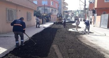 Akdeniz’de asfalt, kaldırım ve yol çalışmaları devam ediyor