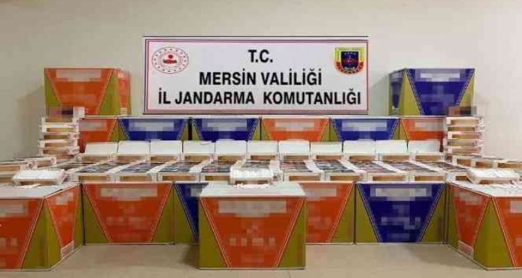Mersin'de bin makaron ve 40 kilo tütün ele geçirildi