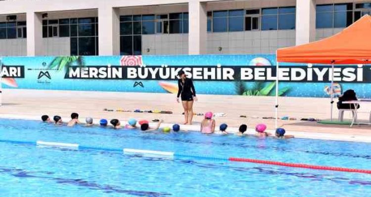  Mersin Büyükşehir Belediyesinin yüzme kursu kayıtları başladı