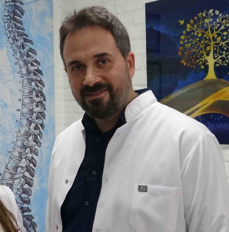 Dr. Ömer Neşet Kişi:Modern yaşam tarzı, omurga sağlığını etkileyebiliyor