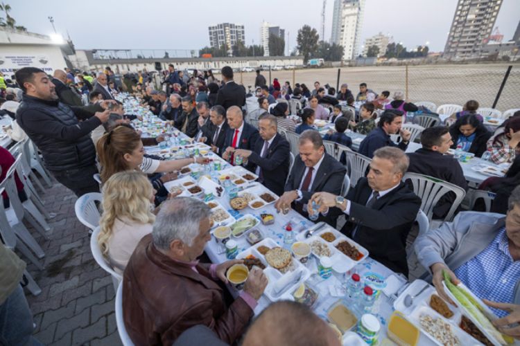 Başkan Seçer, Mersin Mardinliler Derneği’nin İftar Programına Katıldı