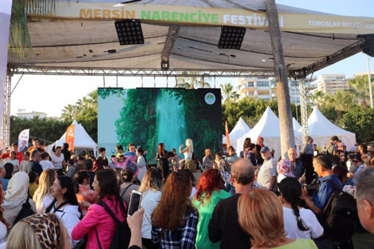 TOROSLAR BELEDİYESİ, NARENCİYE FESTİVALİNDE TAM NOT ALDI
