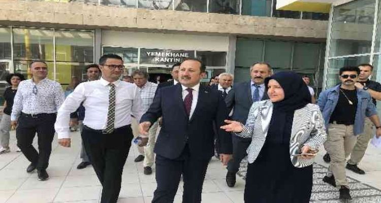 Vali Pehlivan: Yurtlarımızın kapasitesini yüzde 100'ün üzerinde arttırdık