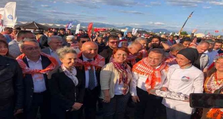 Mersin, Antalya Yörük Türkmen Festivali'nde tanıtılıyor
