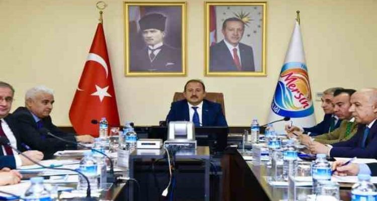 Vali Pehlivan, depremzedelere yönelik koordinasyon toplantısı yaptı