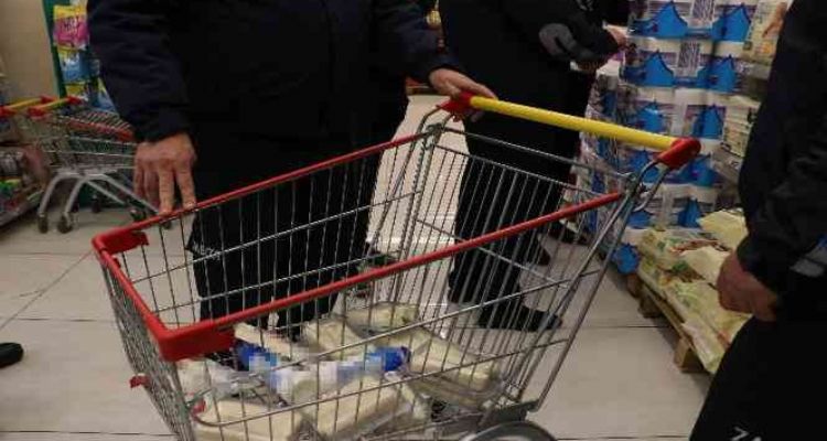 Zincir market denetiminde çıkan tarihi geçmiş ürünler herkesi şaşırttı