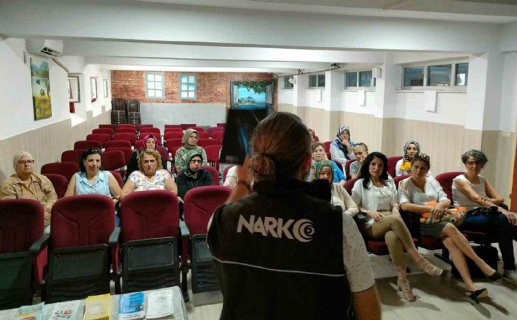 Mersin’de ‘En iyi narkotik polisi: Anne’ eğitimleri devam ediyor