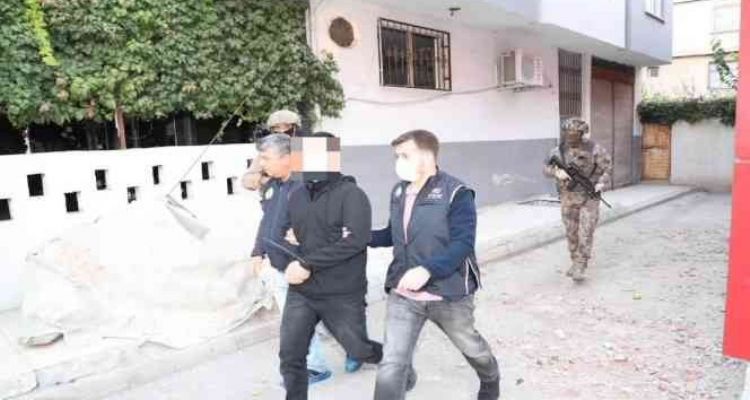 Mersin'de PKK ile DEAŞ'a şafak operasyonu: 13 gözaltı