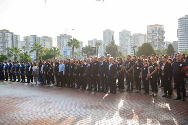 Yenişehir Belediyesi Ata’yı andı