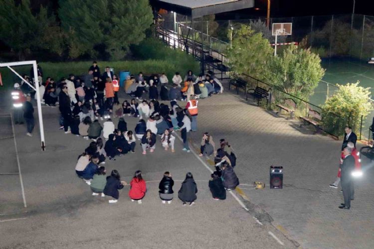 Mersin’de 51 okulda eş zamanlı deprem ve yangın tatbikatı