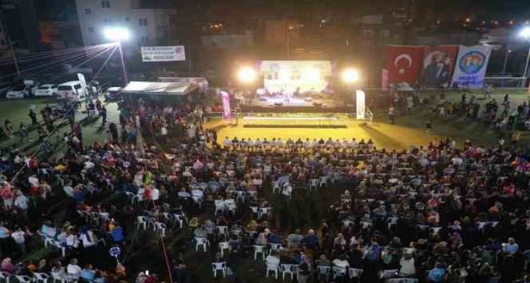 Mezitli'de 4. Örtü Altı Üzüm Festivali yoğun ilgi gördü