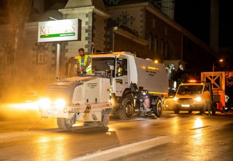 Büyükşehir, Deforme Olmuş 300 Km Yol Çizgisini Yeniliyor