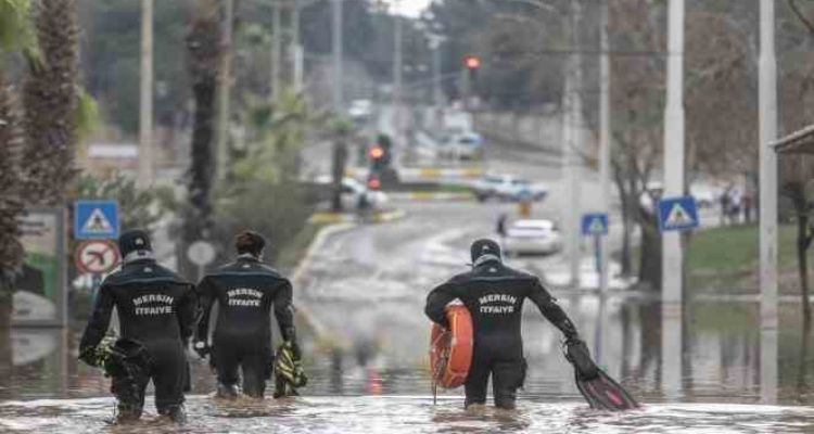 Mersin itfaiye ekiplerinden selin vurduğu Şanlıurfa'ya destek