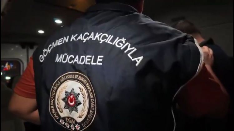 Mersin’de 12 düzensiz göçmen yakalandı