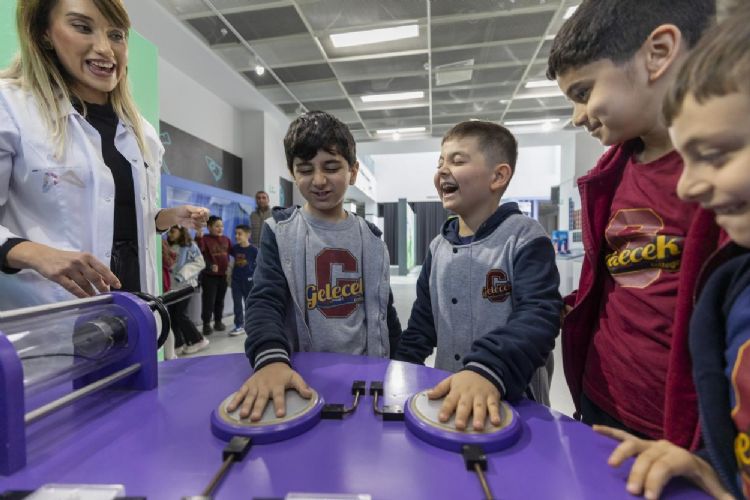 Mersin’de Mercan Bilim Merkezi 200 bin ziyaretçiye ulaştı
