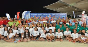 ULUSLARARASI PLAJ VOLEYBOLU’NDA ÖDÜLLER SAHİPLERİNİ BULDU