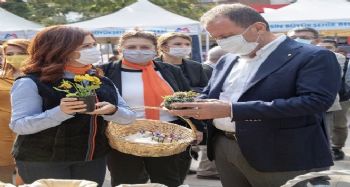 Başkan Seçer: "Kadınlar çalışsın, üretsin, biz onlara her alanda destek olalım"