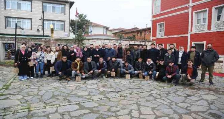Başkan Tollu, İstanbul'da Erdemlili üniversite öğrencileriyle buluştu