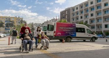 Mersin'de yaşlı çiftin bakımını belediye ekipleri üstlendi