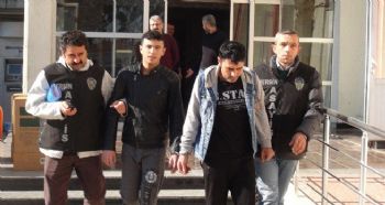 SURİYELİLER SAHTE ALTINLA YAKALANDI