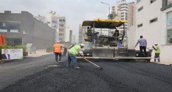 Toroslar'da asfalt çalışmaları sürüyor