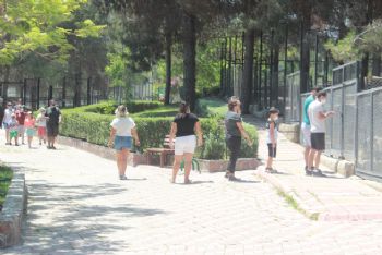 Tarsus Hayvan Parkı Ziyaretçilerini Bekliyor