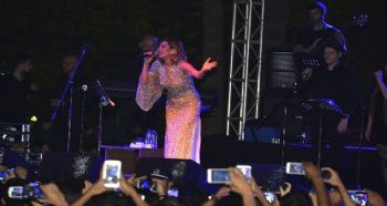 MERSİNLİLER, 19 MAYIS’TA AYLA ÇELİK İLE COŞTU