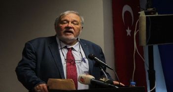 Ortaylı: "Romanlar Osmanlılar tarafından idari ve askeri yapılarda istihdam ediliyorlardı"