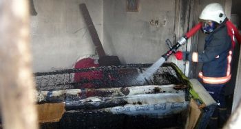 Müstakil evde çıkan yangın mahalleliye panik yaşattı
