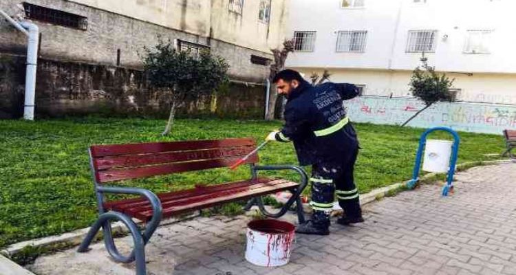 Akdeniz'de sokaklar ve parklar yenileniyor