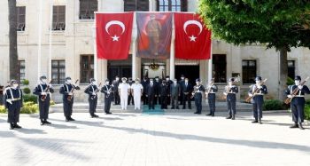 Vali Su'dan jandarmaya 182'nci yıl ziyareti