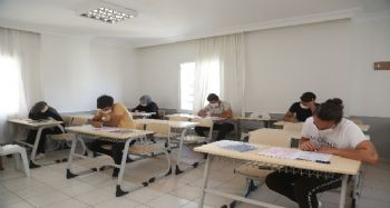 Erdemli Belediyesi Kurs Merkezlerinde kontrollü sınav