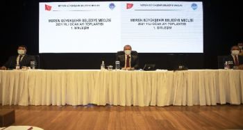 Seçer: “Büyükşehir belediyemiz 2019'da denetimlerden başarıyla çıkmıştır”
