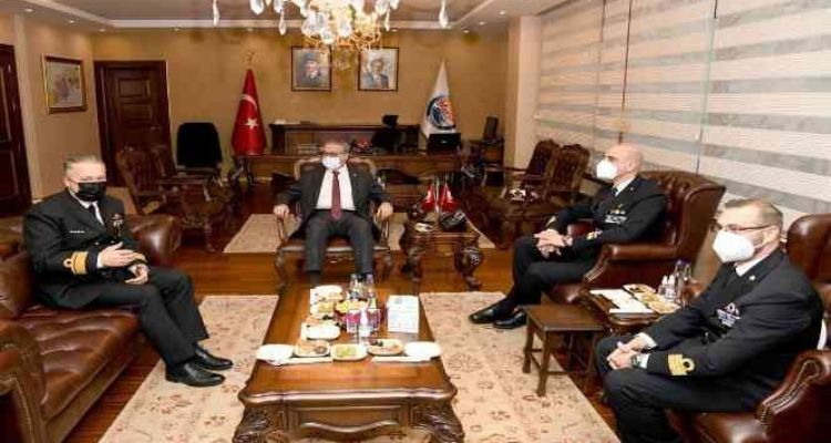NATO Daimi Deniz Görev Grubu-2 gemi komutanlarından Vali Su'ya ziyaret