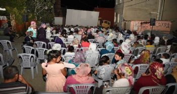 Tarsus'ta açık sinema keyfi 8 Eylül'e kadar sürecek
