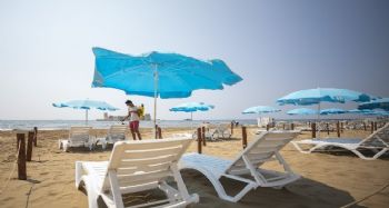 Mersin'de plajlar yaza hazırlanıyor