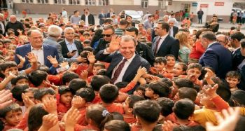 Mersin Büyükşehir Belediyesi okullarda süt dağıtımına başladı
