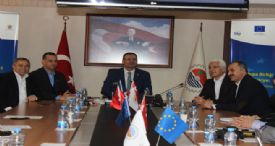 AB BİLGİ MERKEZİ 2016’DA GENÇLERİ HEDEFLİYOR 