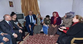 BAKAN ELVAN, İFTARDA ŞEHİT AİLESİNİN EVİNE KONUK OLDU