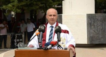 Rektör Çamsarı'dan üniversite personeline sosyal medyadan çağrı